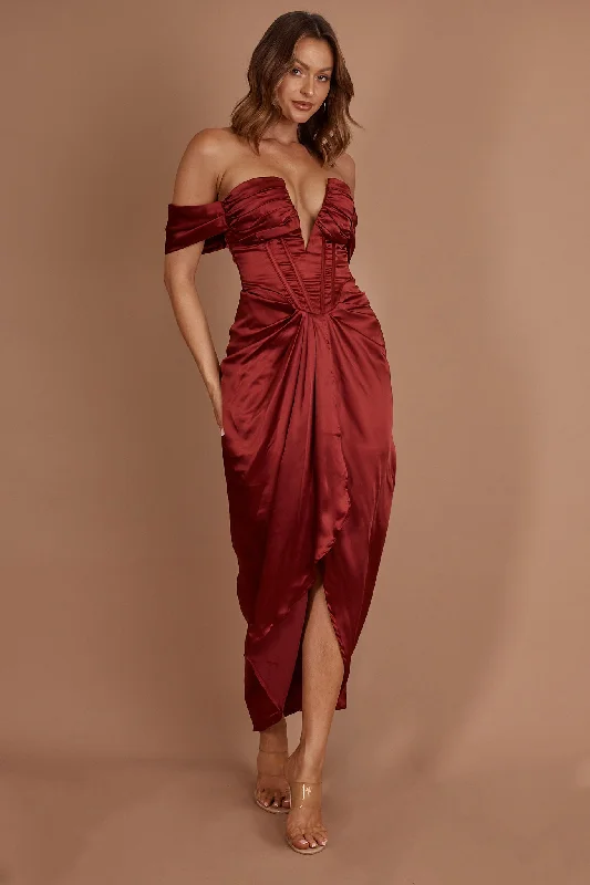 Mariesa Plunging Neckline Dress Red