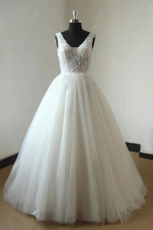 Bridelily Graceful Appliques Tulle A-line Wedding Dress Monochromatic Office Style