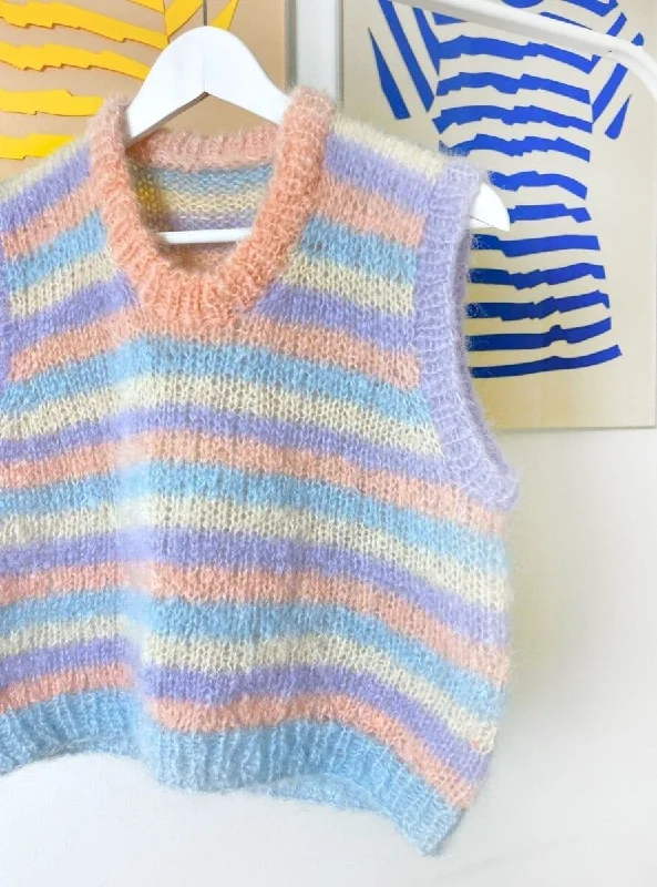 Marshmallow Vest by Spektakelstrik, knitting pattern Traditional Women's Wool