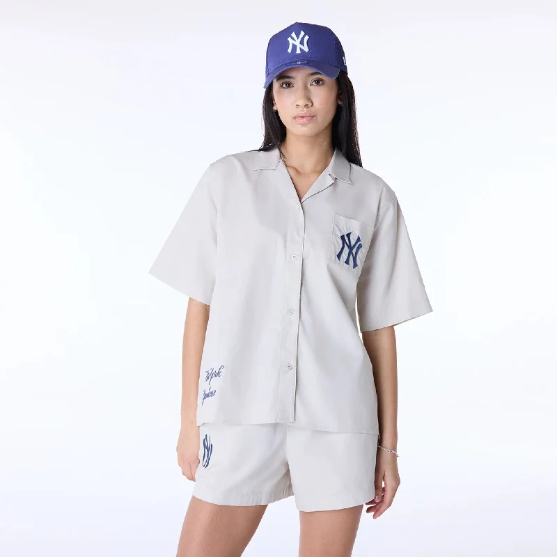 New York Yankees Womens MLB Script Revere Cream T-Shirt Preppy Women's College