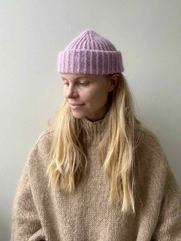 Top Top Beanie by Pastelkollektivet, knitting pattern Cool Women's Distressed