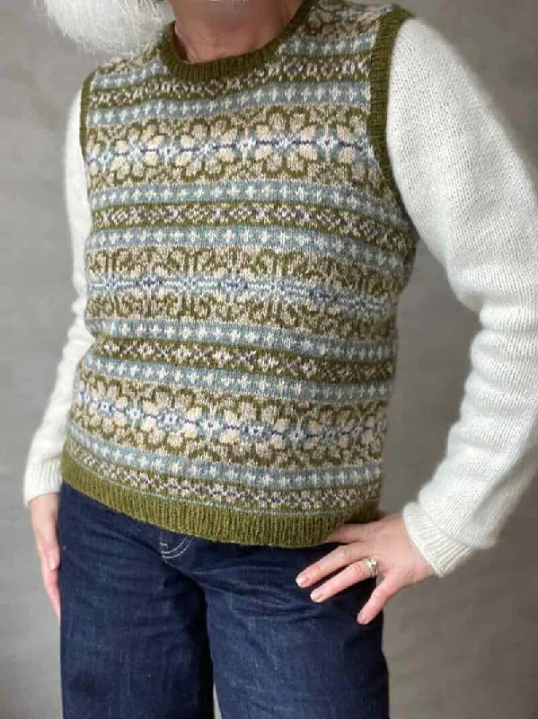 Mols slipover vest by Ruth Sørensen, knitting pattern Refined Women's 