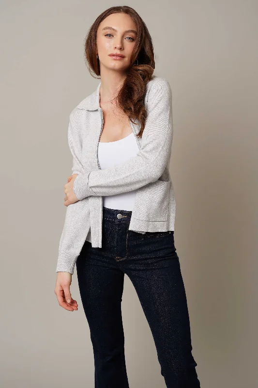 Zip-Up With Pockets Bold Women's Animal Print