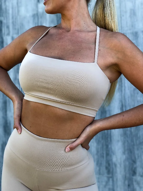 STRAPPY CROP