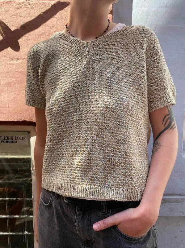 Dahlia v-neck top by Önling, knitting pattern Modern Women's 