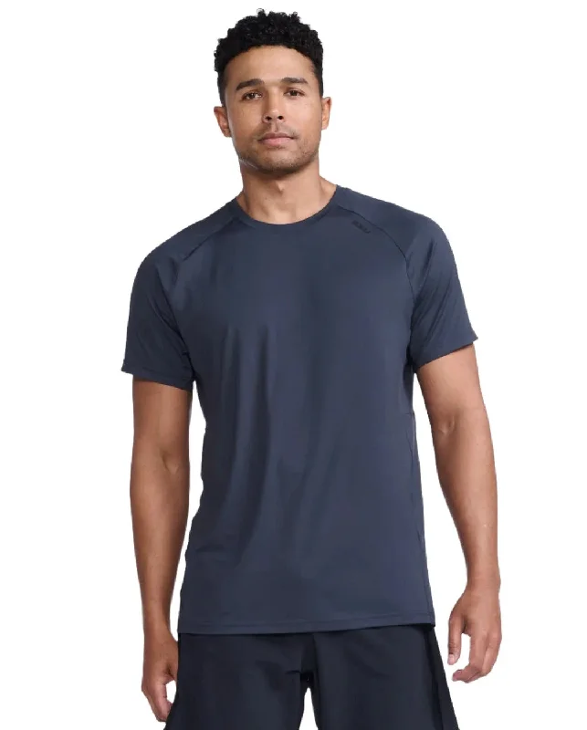 2XU Motion Tee India Men's T-Shirt (Ink/Black)