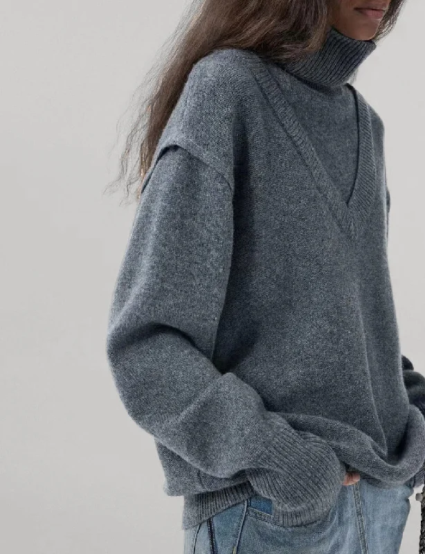 Oversized Wool Turtleneck Sweater Monochromatic All - in - one