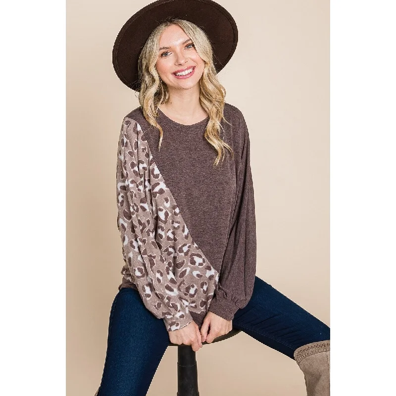 Long Sleeve French Terry Brush Contrast Print Pullover With Cuff Detail Trendy Women's Long Sleeve French Terry Brush Contrast Print Pullover With Cuff Detail Trendy Women's
